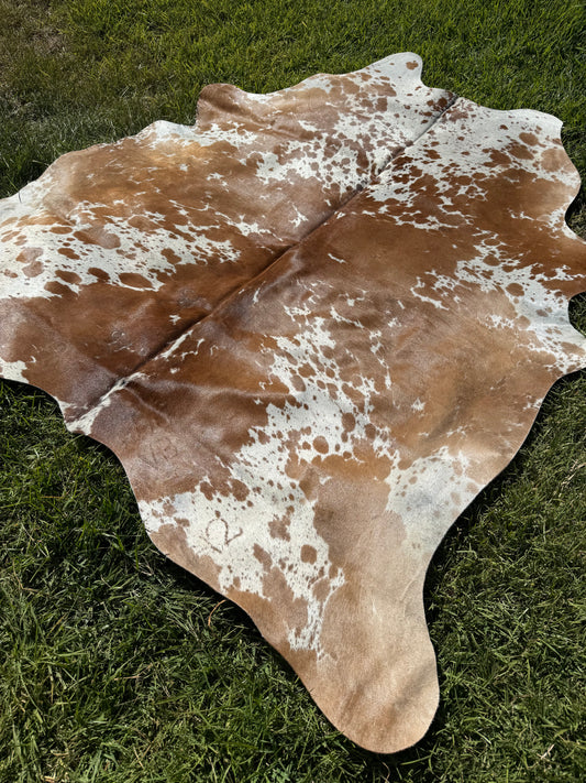 Cowhide Rug 402