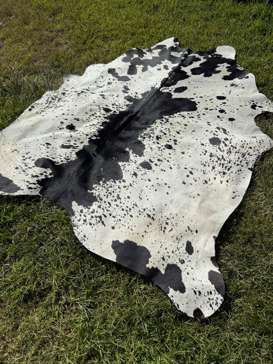Cowhide Rug 413
