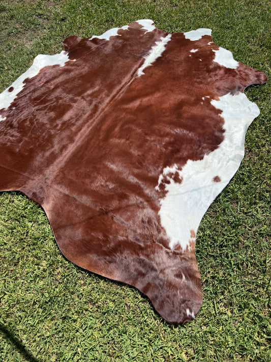 Cowhide Rug 370