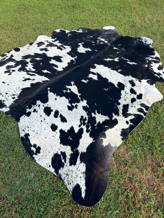 Cowhide Rug 359