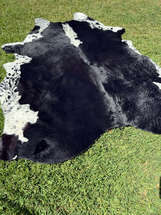 Cowhide Rug 382