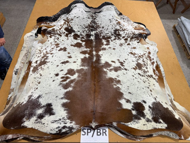 *** Pre order*** Cowhide Rug SP brown 511