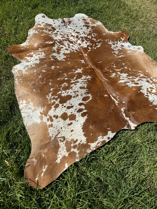 Cowhide Rug 402