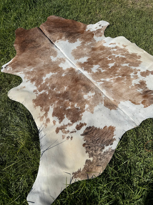 Cowhide Rug 409