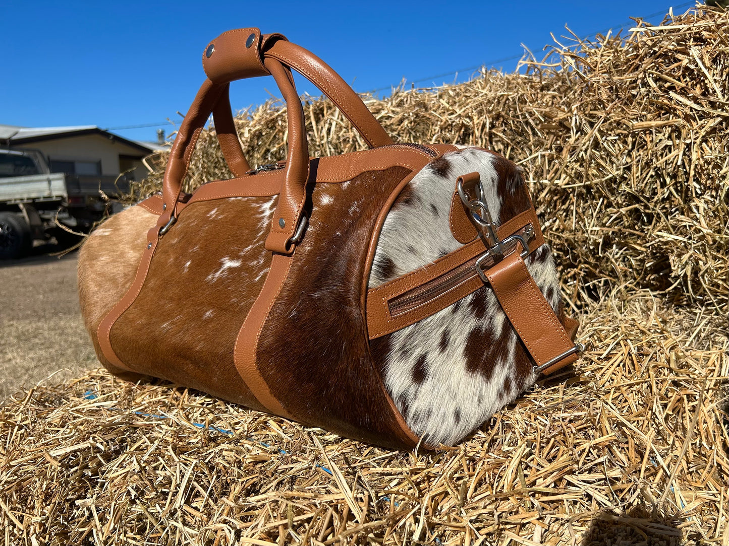 Explorer Duffle Bag - Tan 090