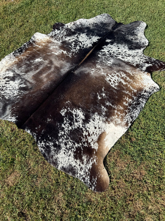 Cowhide Rug 340