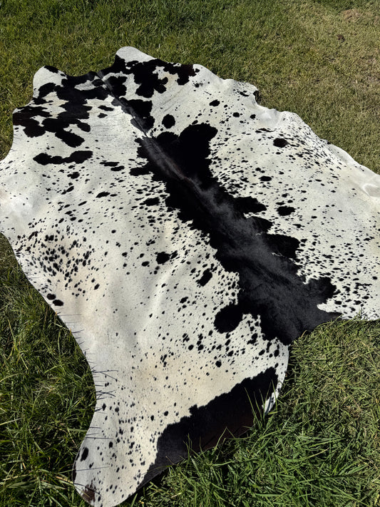 Cowhide Rug 413