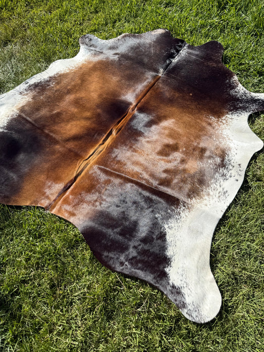 Cowhide Rug 411