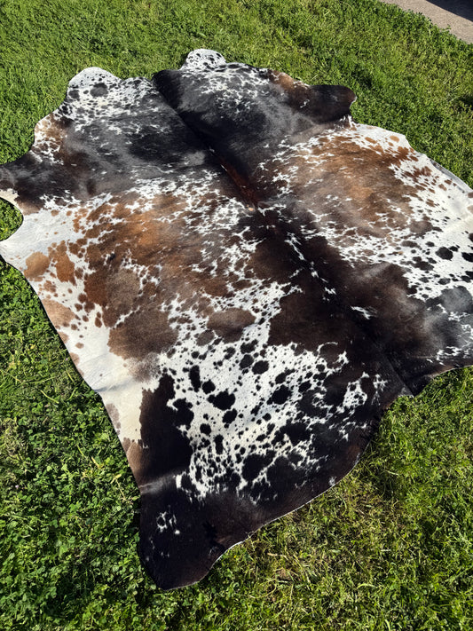 Cowhide Rug 329