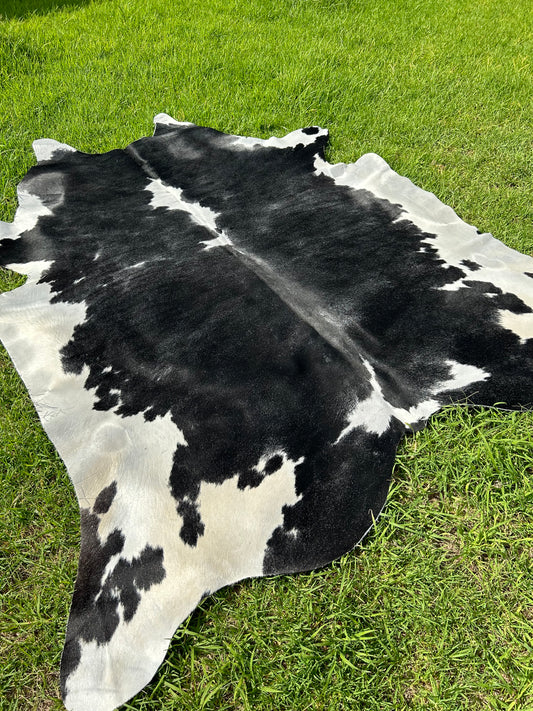 Cowhide Rug 174