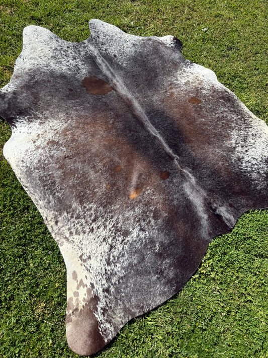 Cowhide Rug 335