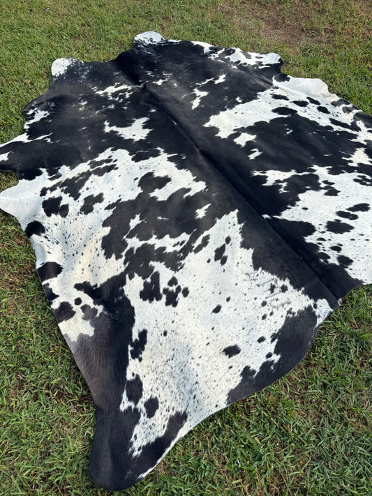Cowhide Rug 359