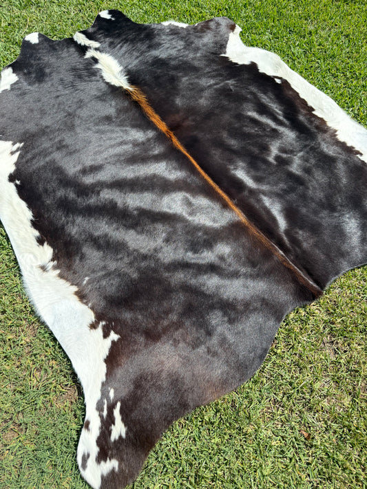 Cowhide Rug 380