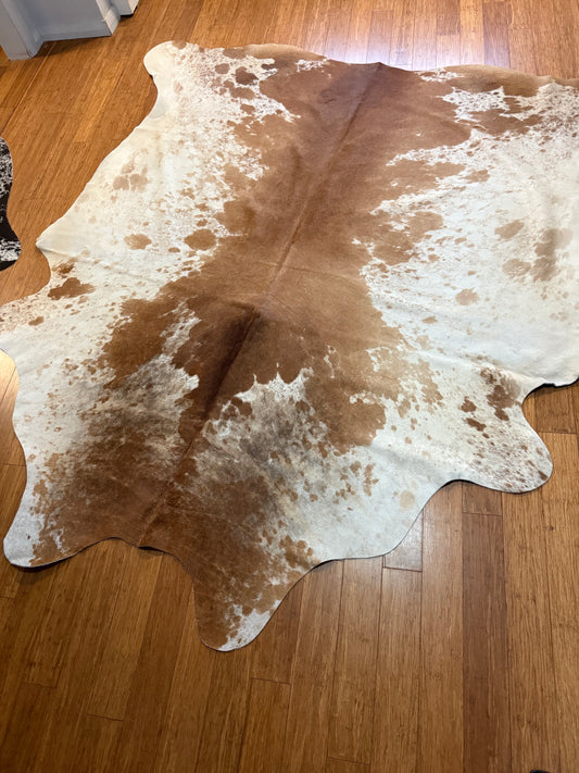 Cowhide Rug 318