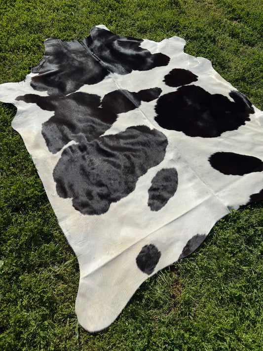 Cowhide Rug 326
