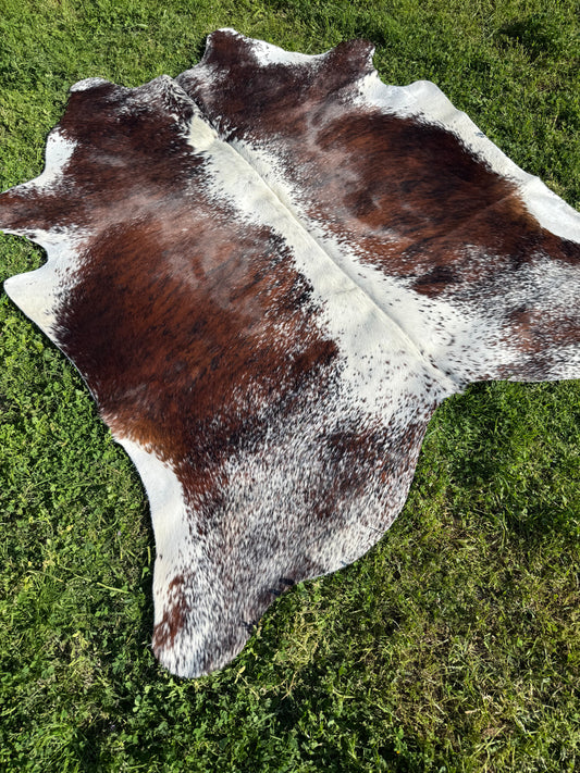 Cowhide Rug 330