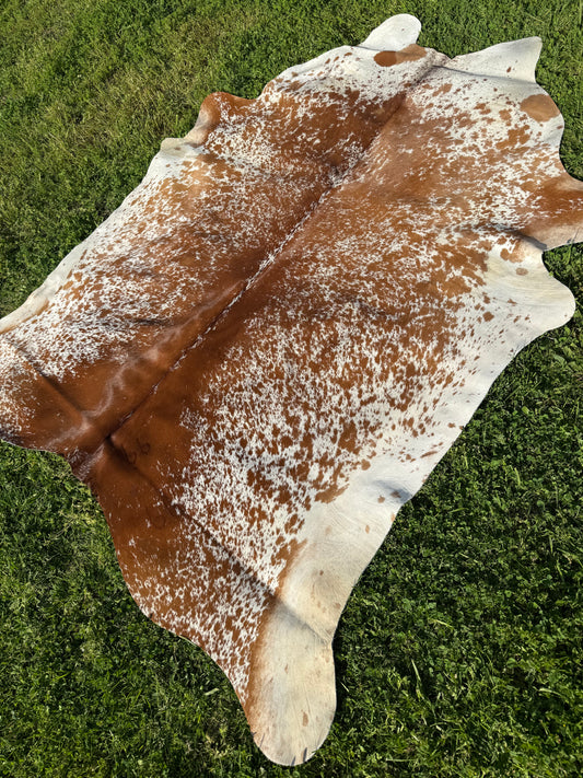 Cowhide Rug 331