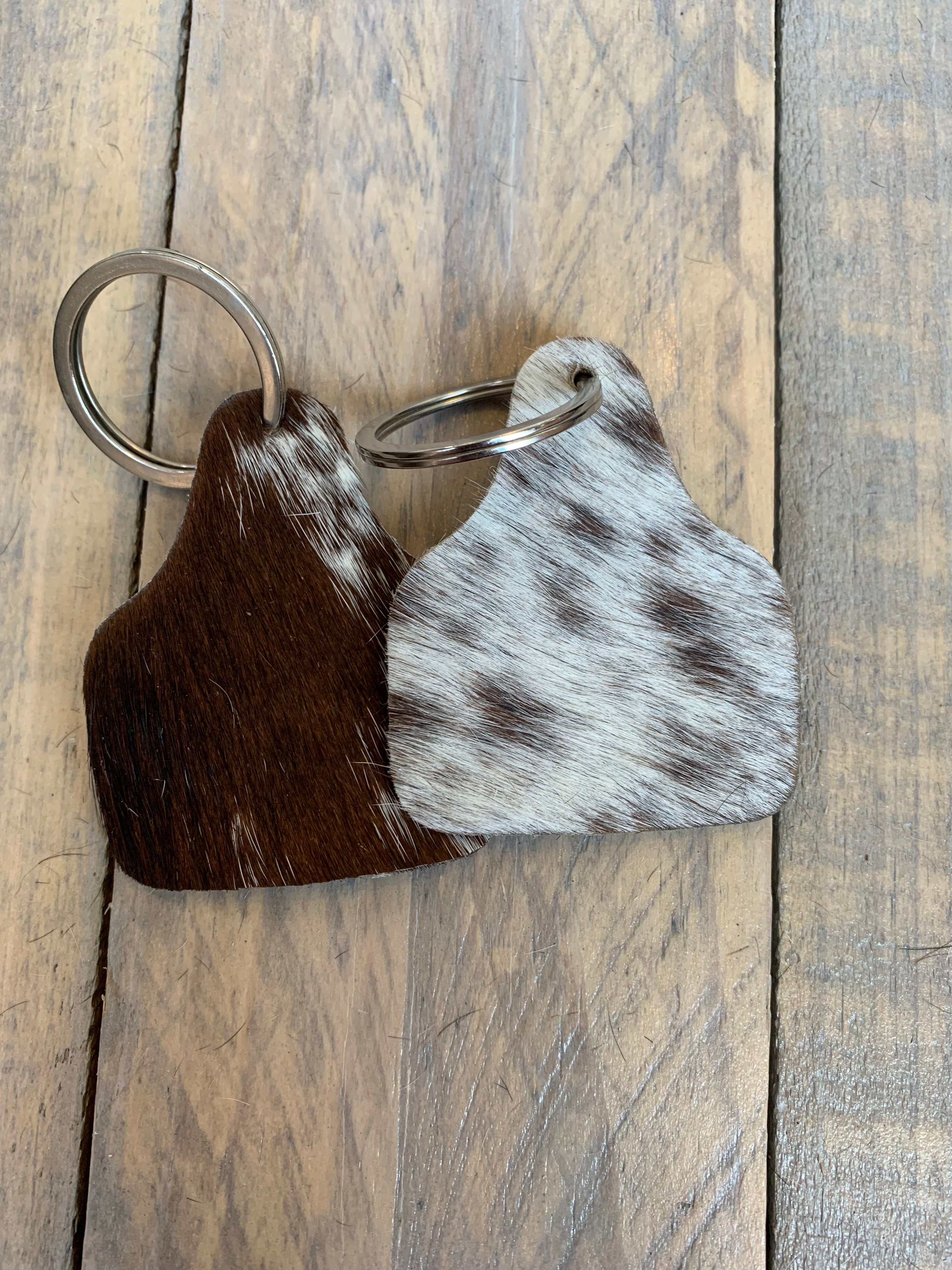 Cattle clearance tag keyrings