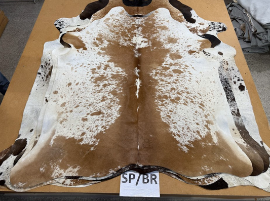 *** Pre order*** Cowhide Rug SP brown 418