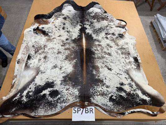 *** Pre order*** Cowhide Rug SP brown 528