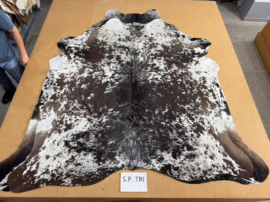 *** Pre order*** Cowhide Rug SPtri 233